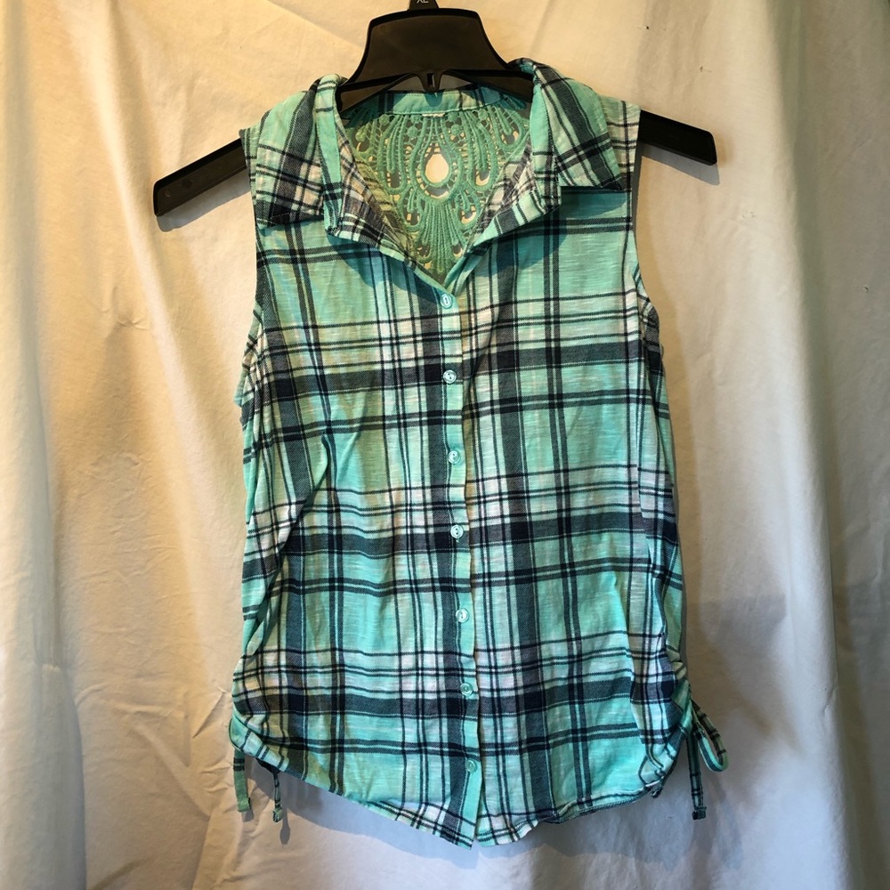 Sleeveless flannel